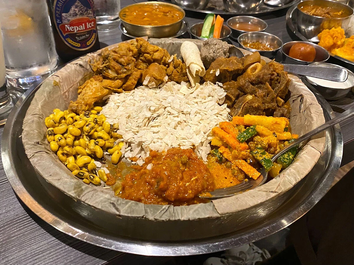 125ヵ国を巡った旅人も驚いた「ネワリ族」「タカリ族」の豪華すぎる定食『旅人マリーシャの世界一周紀行』第347回