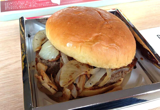 マクドナルド「クォーターパウンダーブラックダイヤモンド」2013年