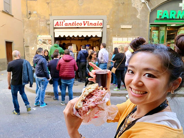 パニーニはもちろん大人気! 名店の行列は当たり前?