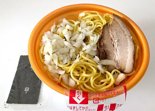 第3位  いりこだし香る煮干しラーメン／ファミリーマート（550円）