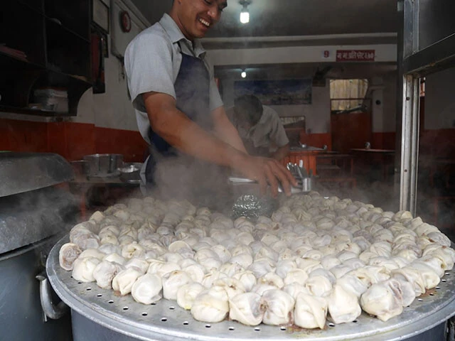 カトマンズにある本場の味「ニューエベレストモモセンター」のモモ