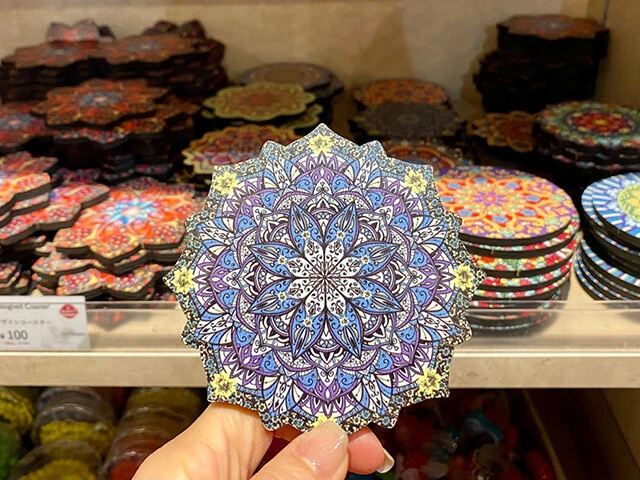 アラベスク模様のコースター