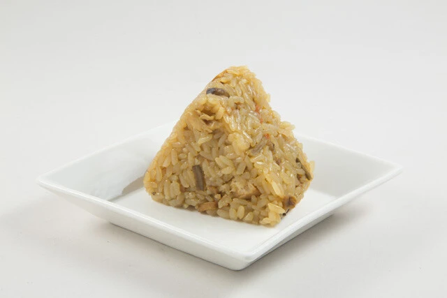 五目おこわ(税込154円) 500W:1分50秒/1500W:40秒