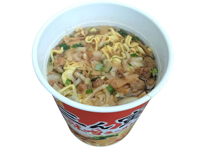 第2位「マルちゃん 三ん寅味噌ラーメン」◯264円（東洋水産）