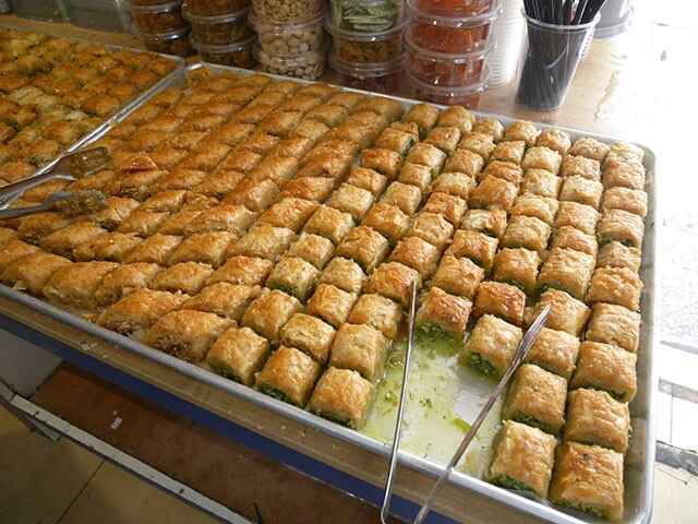 イスラエルの路上で買った思い出のバクラヴァ