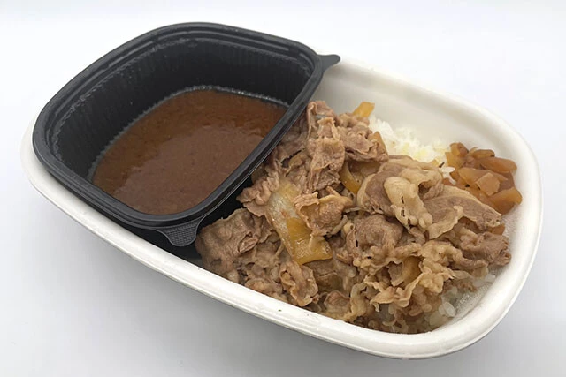 すき家「牛カレー」720円