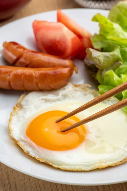 宮崎駿のSNS発言で注目！　目玉焼きに何をかけると一番ウマいのか問題