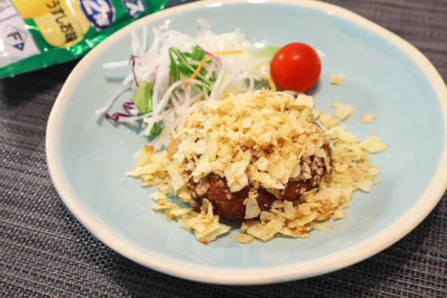 【プロ野球チップスのシャカシャカメンチ】カードファンにオススメのシャカシャカポテトなハンバーグ!!＜野島慎一郎のバカレシピ＞