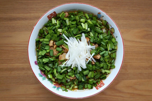 「サッポロ一番みそニラそば」