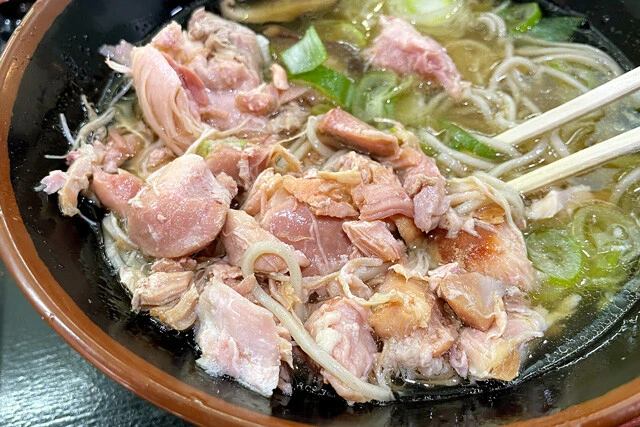 鶏肉の量に圧倒される