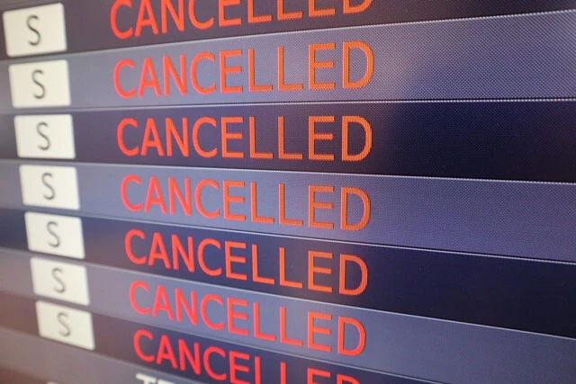 世界の航空業界が人手不足に喘ぐなか、航空便の遅延や欠航に見舞われるリスクが高まっている