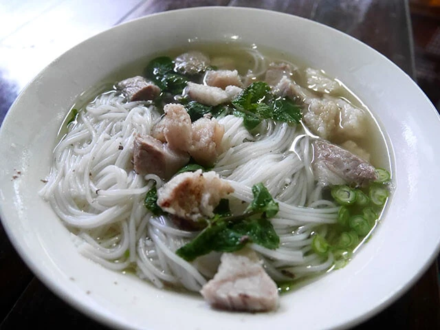 朝市で食べたカオピヤック・セン