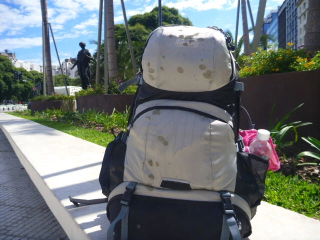 ケチャップ強盗に遭った時、奇跡的に盗られなかったのはこのバックパック