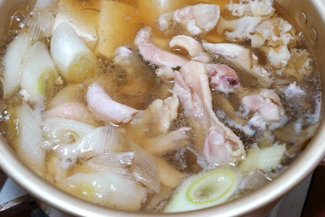 ぐつぐつ煮てゆく