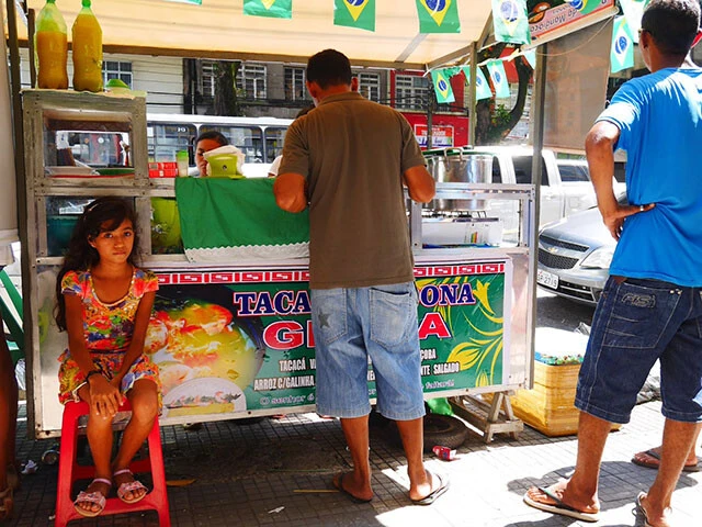 ベレンのタカカ屋台