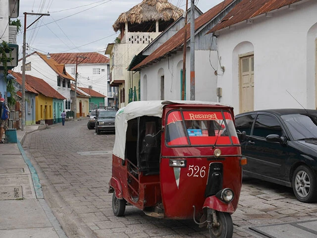 のんびり穏やかでカラフルな街中