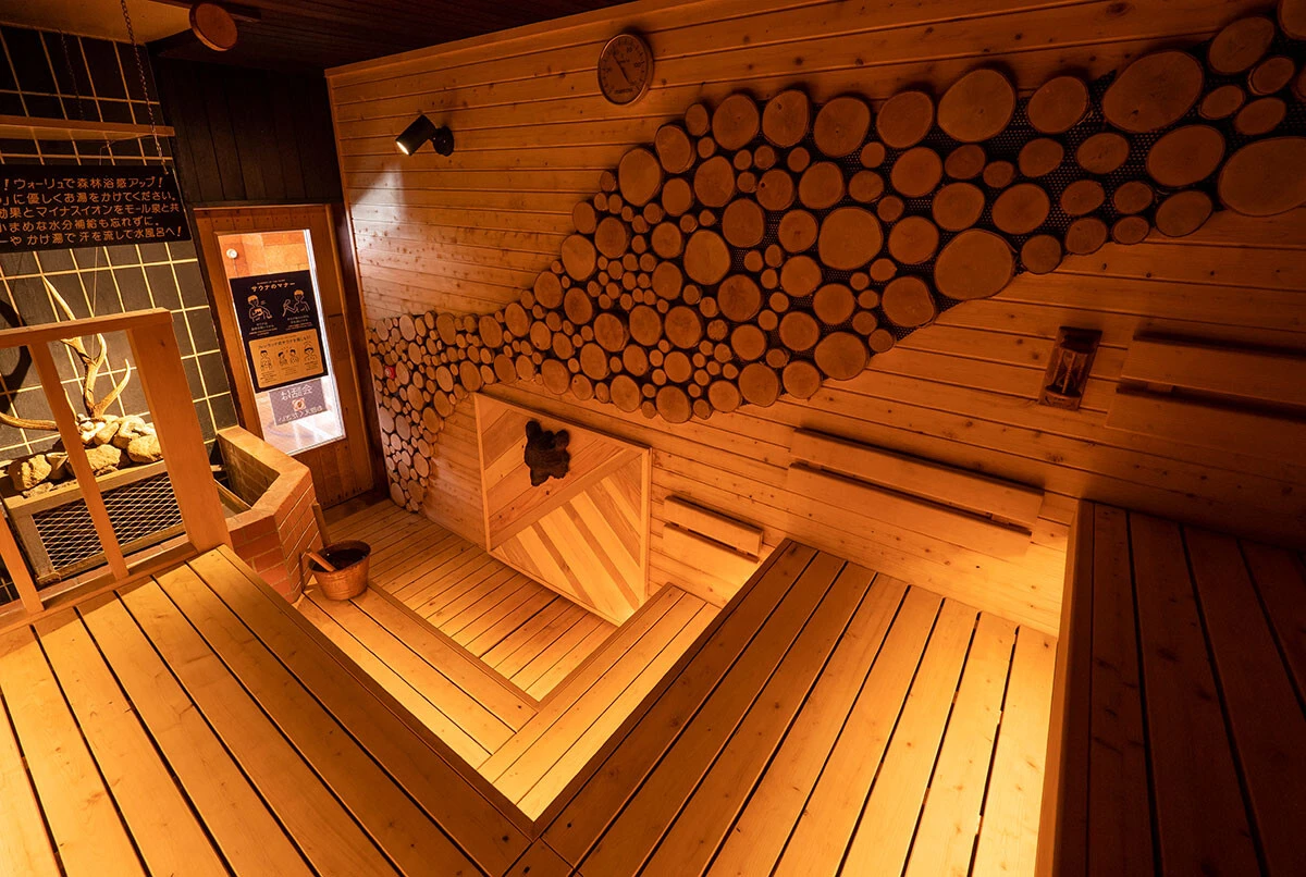 「森のスパリゾート北海道ホテル」北海道帯広市西7条南19-1/TEL 0155-21-0001/営業時間 5:30~21:00(9:30~14:00清掃あり)料金 1300円~(バスタオル、タオル付き)【https://www.hokkaidohotel.co.jp/】