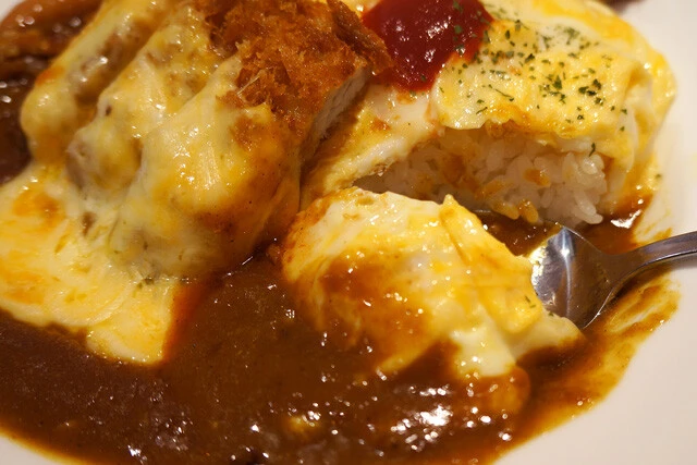オムレツカレー