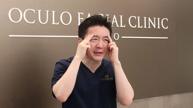 皮膚が緩んでいる眼瞼下垂の場合は、「全体的にではなく目尻の上まぶたが下がる」と話す鹿嶋院長