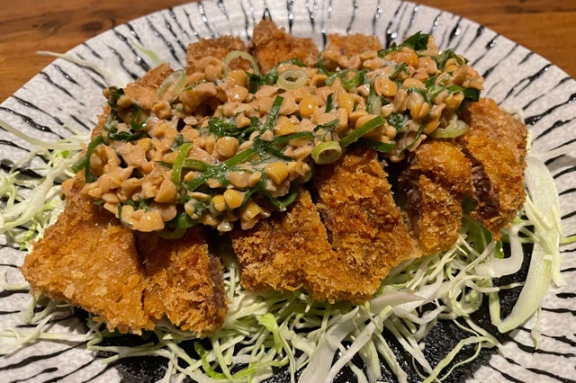 まずそうだけどマジでうまい「納豆グルメ」5選！　とんかつ、ラーメンにアイスまで!?