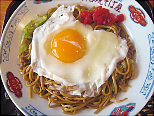 いずれラーメンを超える? 「ソース焼きそば」の未来予想図にシュウマイライターが迫る!