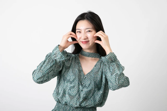 「オレってこんな顔だっけ？」マスク生活による口元の老化を改善する方法を現役薬剤師が解説【健康サディスティック♡】