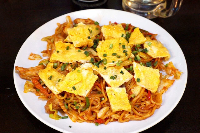 「ミックスチャウミン」(490円)