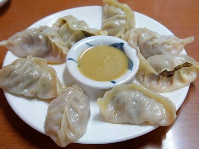 チベット式(餃子型)の水牛のモモ、登場!