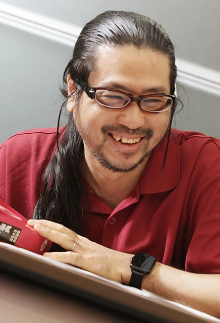 ハマザキカク氏