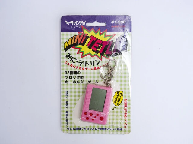 定番はみに・テトリン系でした！　1996年テトリスの正式許諾を受けたヒロから「テトリスJr.」が発売。無許諾のテトリン系を販売したゲームテックは提訴されることに。しかし、そのゲームテックも2020年に正式許諾商品の「テトリスミニ」を発売しました