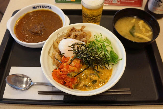 台湾風まぜ牛めし」(590円)