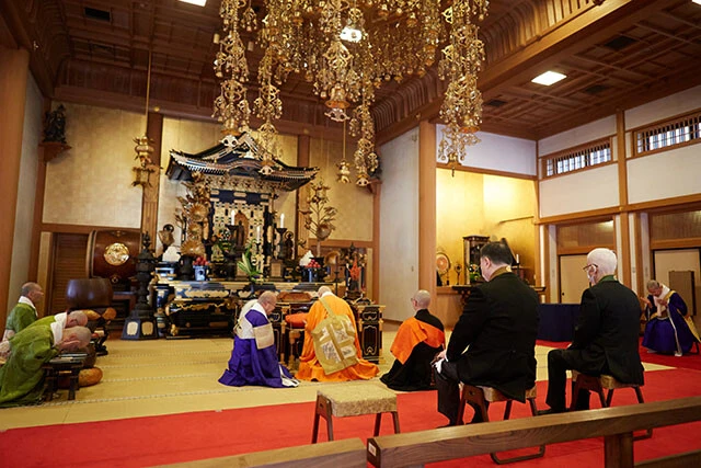 2022年12月17日、東京・増上寺で法要と第19代当主になるためのご報告が行なわれた