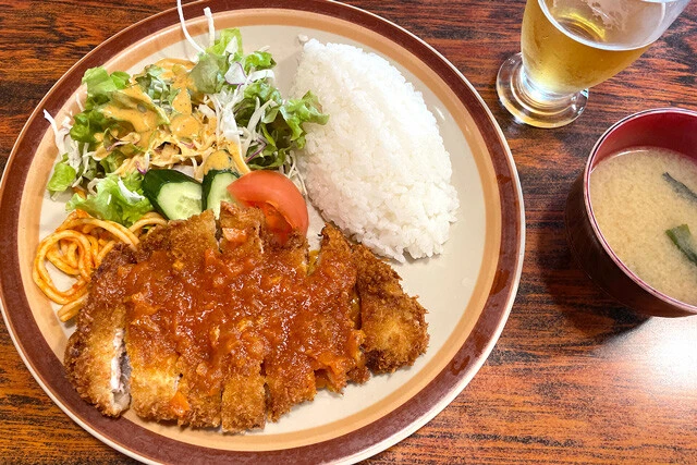 「ポークカツ(ライス付)」(1000円)