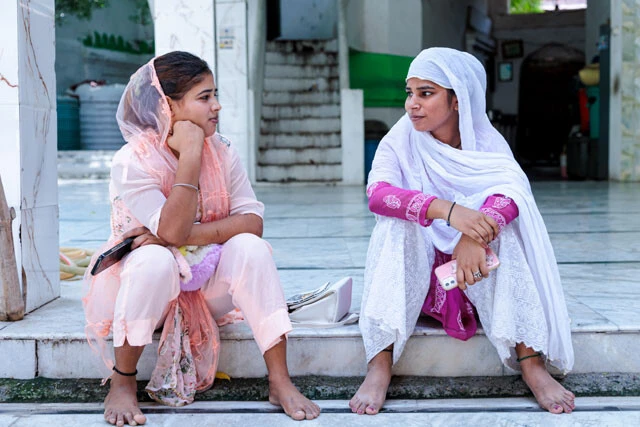 "太陽に命を吸われる暑さ..."。超猛暑のインドで暮らす人々の暑さ対策とは？