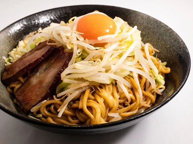 二郎系まぜそばをはじめ、二郎系○○というグルメが続々と生まれている。二郎の勢力拡大は止まらない