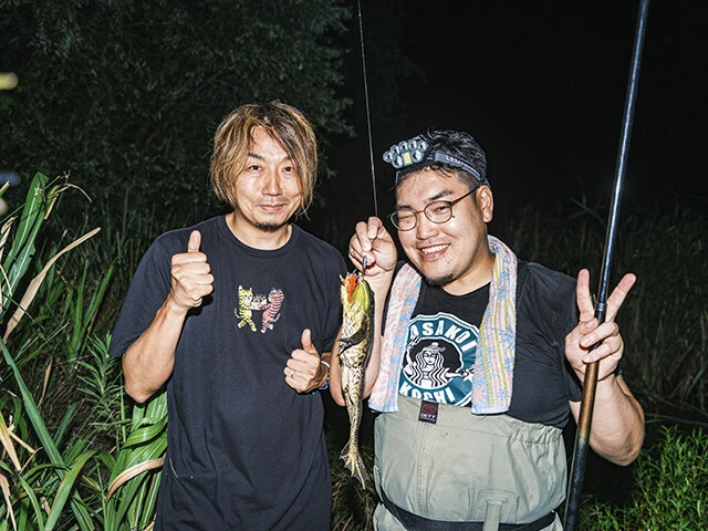 B級フード研究家の野島慎一郎氏（左）と野食ハンターの茸本 朗氏（右）