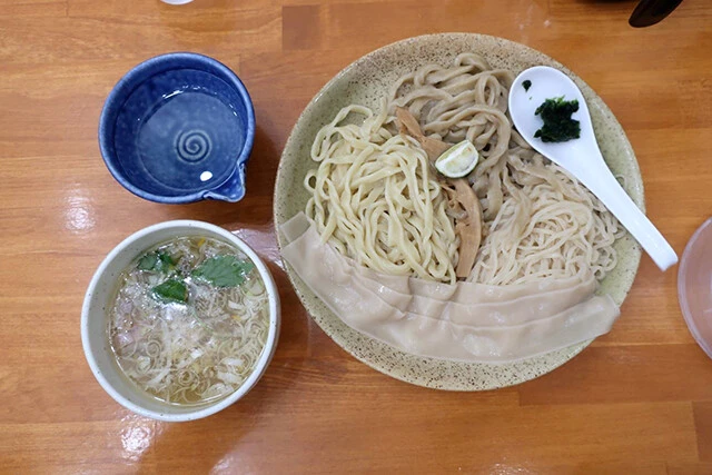 ラーメンのこだわりはスープから麺の時代に。2023年上半期は高品質なつけ麺が業界を席巻！