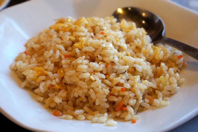 半チャーハンが