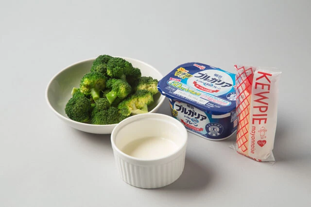 相性ばっちりのソース（その2）【無限ディップソース】《材料》○マヨネーズ…大さじ2○ヨーグルト…大さじ2○塩コショウ…少々