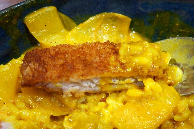 とたんにカツカレーに