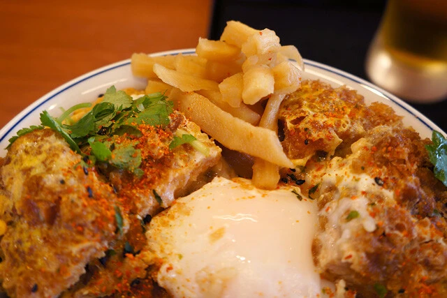 卓上の漬けものを添えて