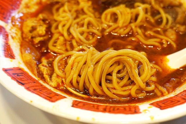 ミニラーメンに黒酢を