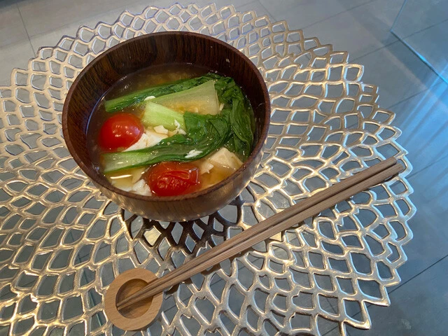 トマトを入れると彩りもいいですよね♡