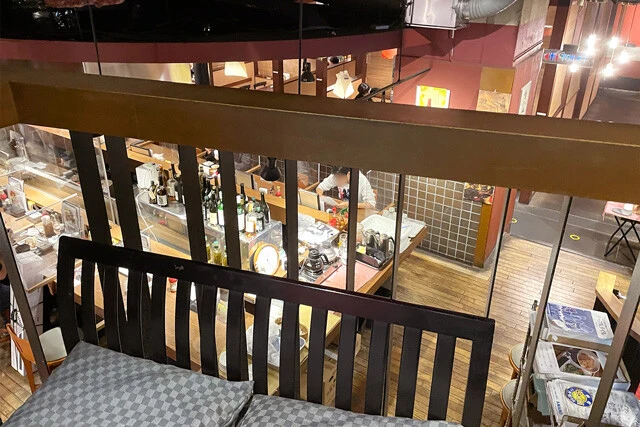 入り口から全容が見えないほど