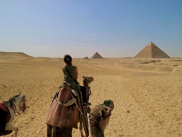 世界一ミステリアスな国エジプトのピラミッド