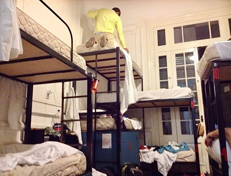 【世界の宿】強盗にあった旅人が集結する「4段ベッド」宿『旅人マリーシャの世界一周紀行』第367回