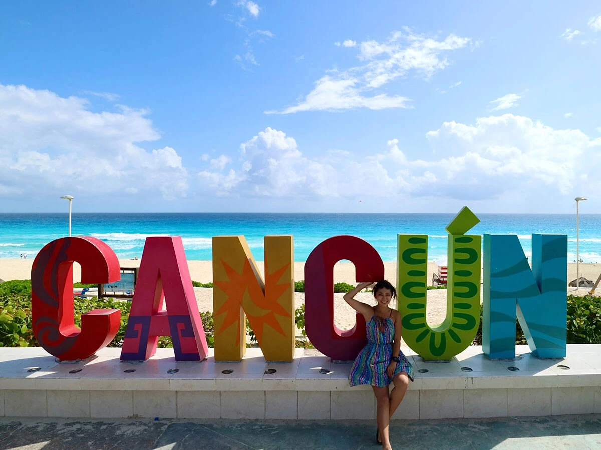 大好きなメキシコ・カンクンにて。海はキレイでタコスは安い