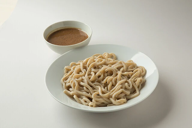 セブン-イレブン 中華蕎麦とみ田監修 金の濃厚つけめん 516円