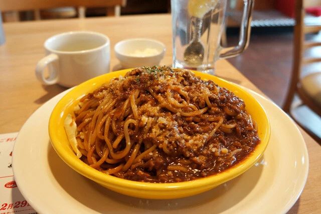 【ミートソーススパゲティ】登頂達成! ガストの「富士山大盛りミートソース」:パリッコ『今週のハマりメシ』第120回