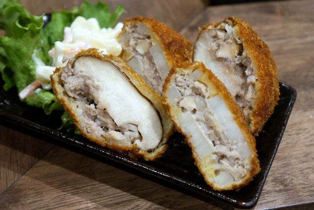 「しいたけとれんこんの肉詰めフライ」
